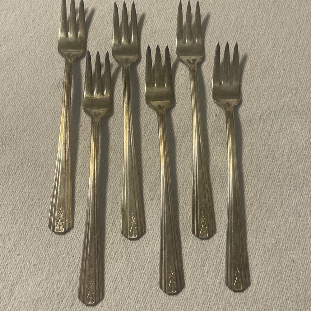 Avon Silverplate Set of 6 Salad Forks International Silver Flatware
